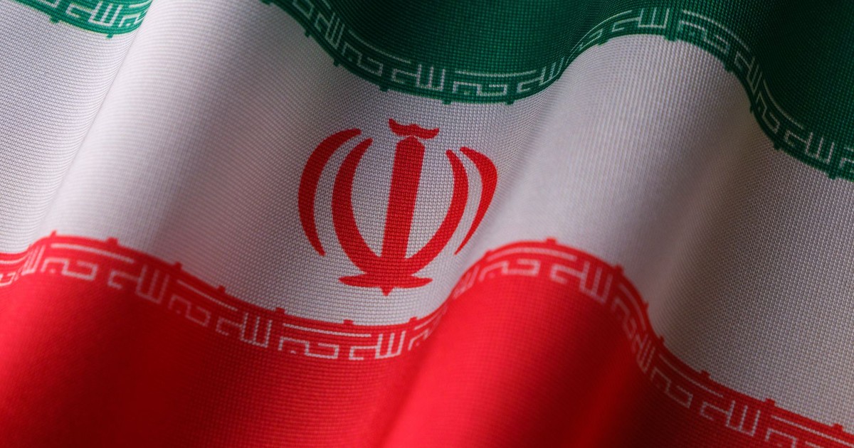 High-quality image of the Iranian national flag waving to symbolize patriotism and national pride.