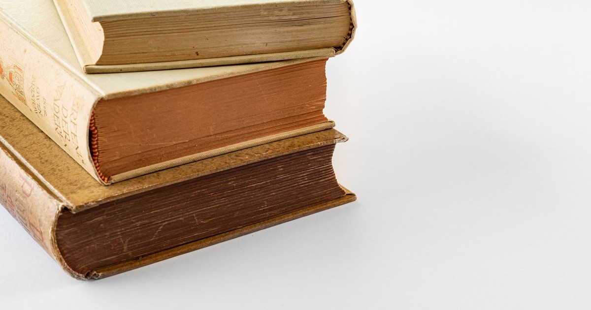 12 History Facts That Are Not Good to Share