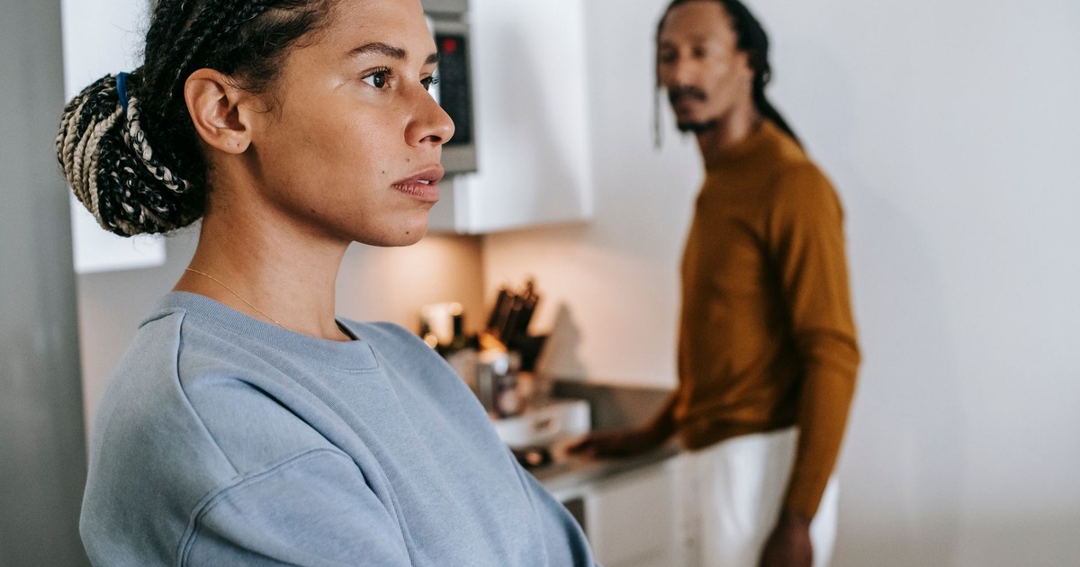 12 Signs a Woman Has Quietly Outgrown a Relationship Long Before She Says Anything