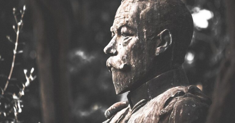 14 historical figures who got revenge in the pettiest possible way - Featured image