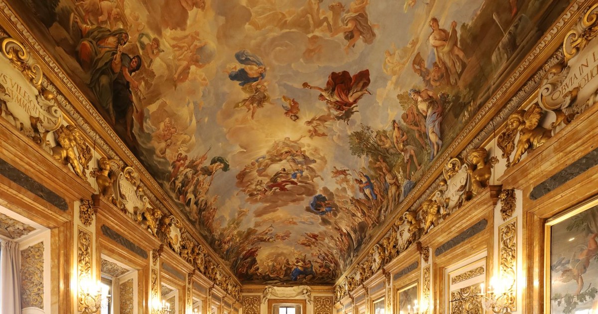Explore the opulent frescoed hall of Palazzo Medici Riccardi in Florence, rich with historic art and architecture.