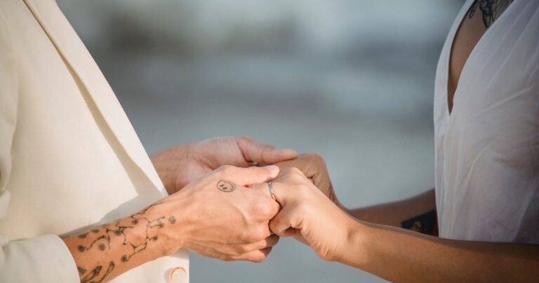 8 Small Relationship Moments That Mean More Than Saying “I Love You” - Featured image