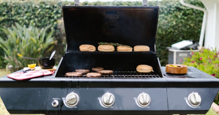 9 Backyard Burger Mistakes You’re Probably Still Making - Featured image