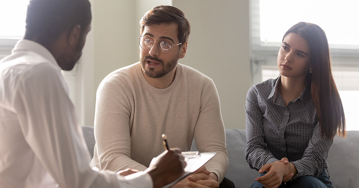 11 Things Partners Do That Terrify Couples Therapists Every Year