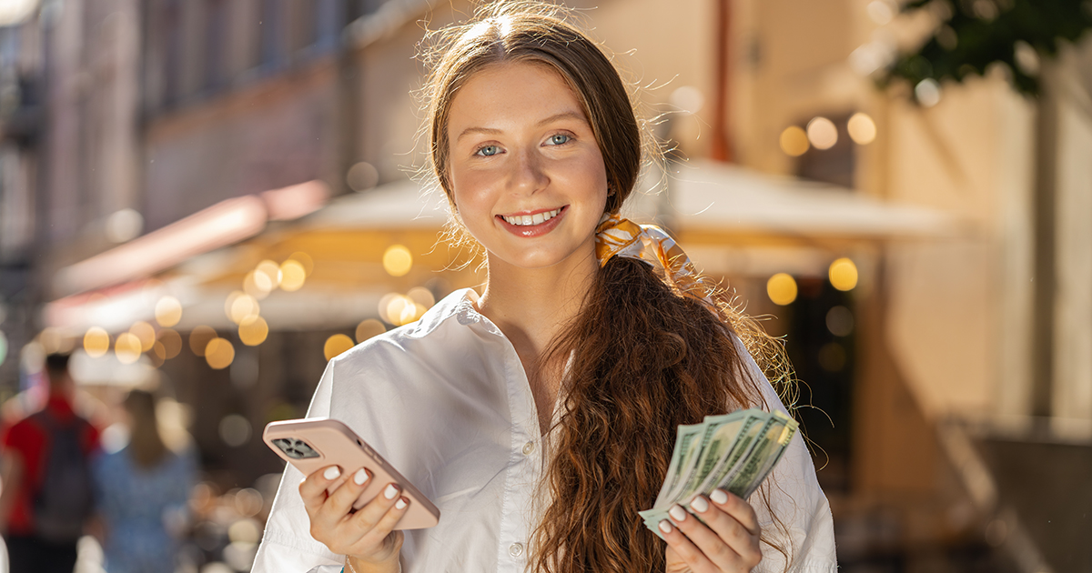 8 Money Saving Travel Hacks That Really Work and 8 That Don’t