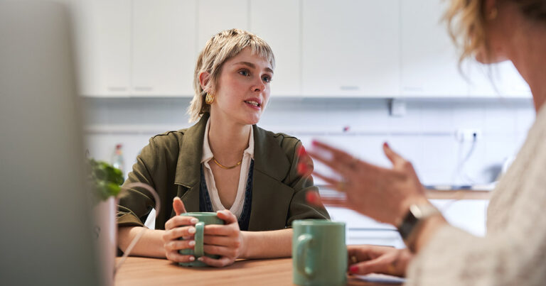 People Who Are Insecure About Their Intelligence Say These 9 Phrases - Featured image