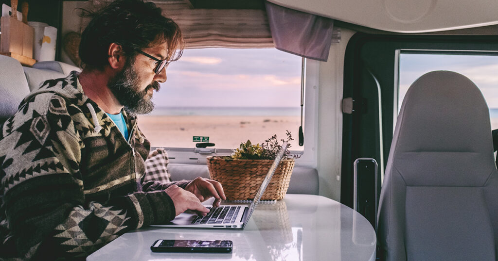 I Sold Everything and Lived in an RV for 6 Months – Here’s What it Was Like - Featured image