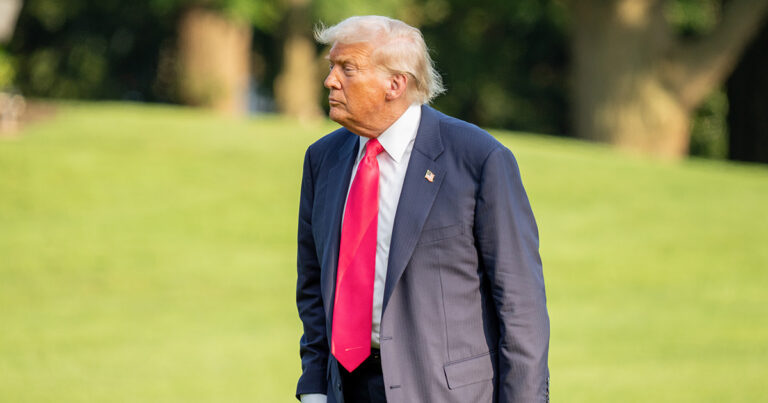 Trump Met With Massive Boos at the FIFA World Cup Final - Featured image