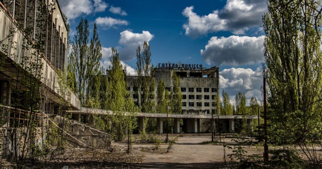 The Secret History Of The Manhattan Project You Were Never Told - Featured image