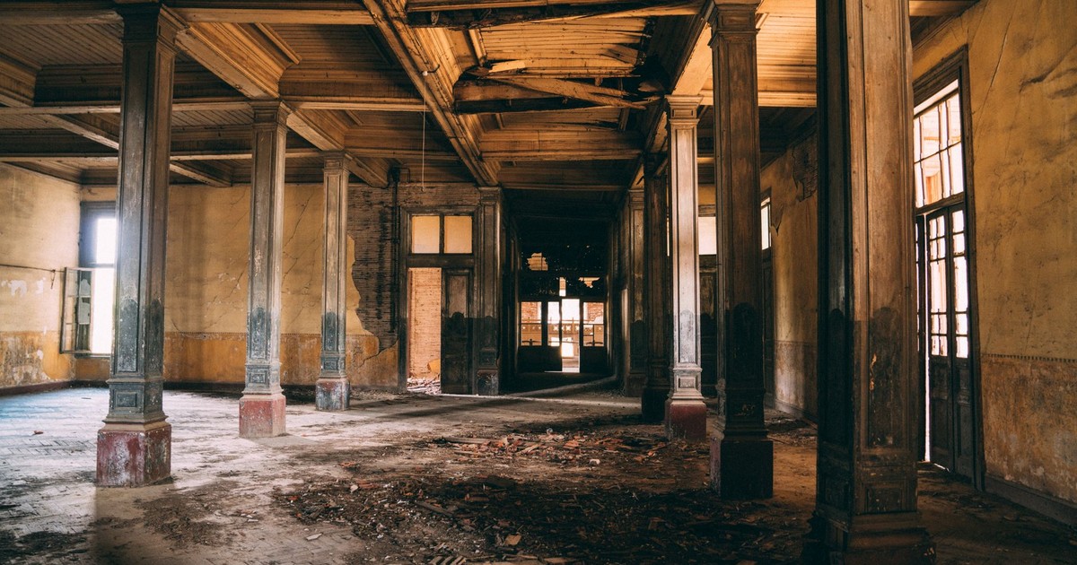 The 15 Most Terrifying Haunted Places in America — Ranked