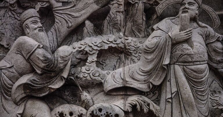 7 Ancient Cultures That Predicted the End of the World (and what they really said) - Featured image