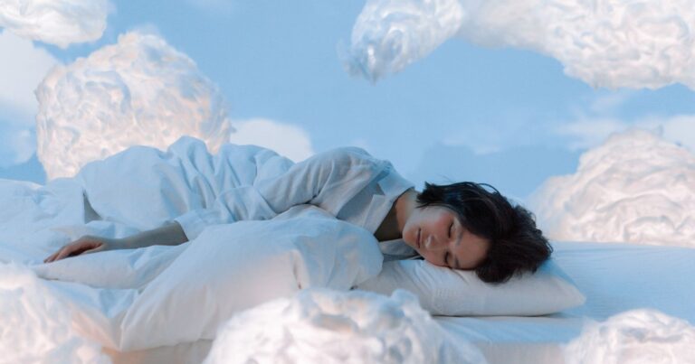 Here’s What it Means if You Dream About Falling - Featured image