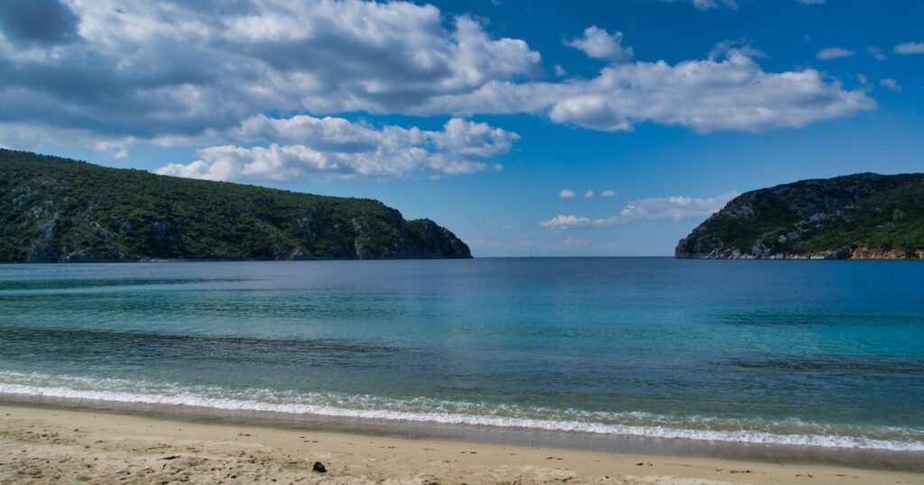 The 10 Best Beaches in Greece You Need to See in Your Lifetime - Featured image