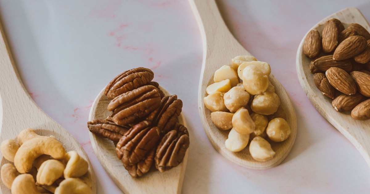 10 Foods Nutritionists Say Work Like Natural Antidepressants