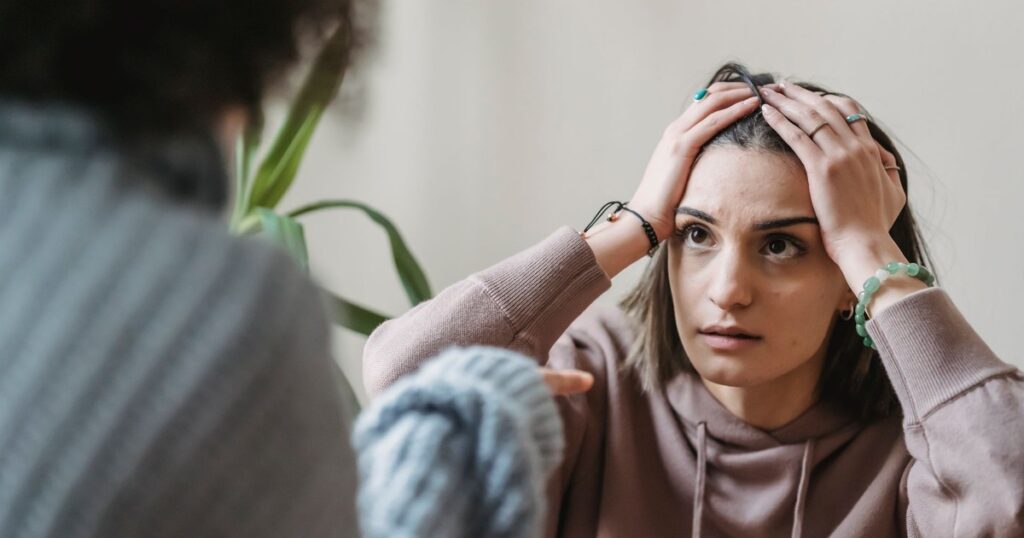 7 Things People Who Drain Your Energy Do Without Realizing It - Featured image