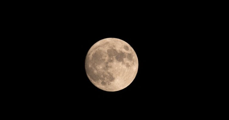 A SpaceX rocket just hit the moon — here’s what actually happened - Featured image